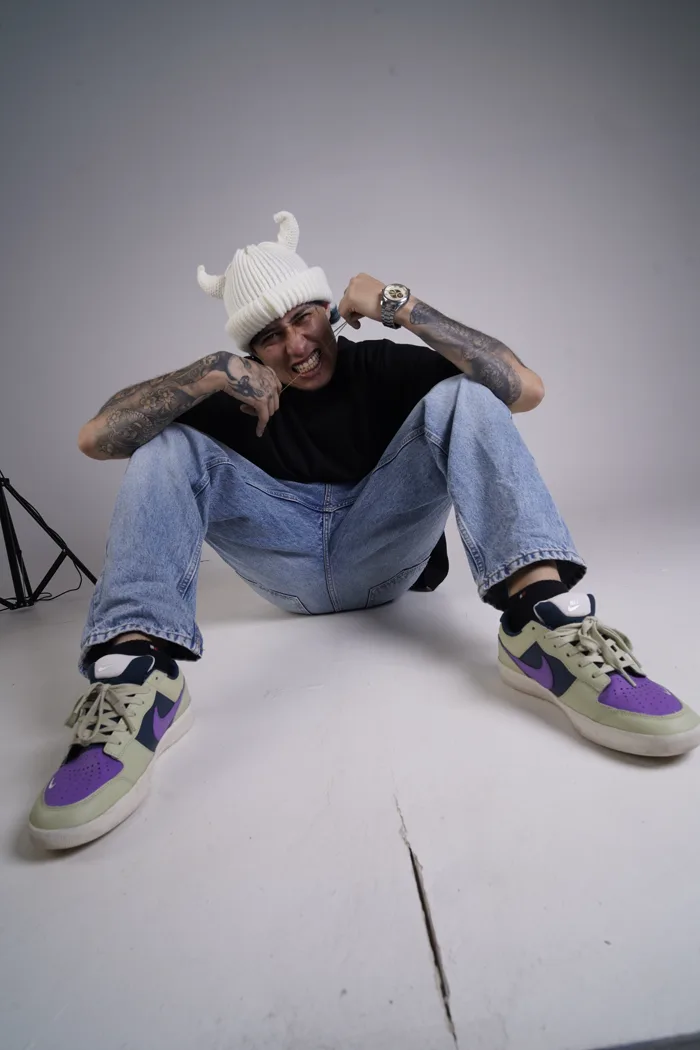 SEVEN77 — foto 15 del shoot de estudio